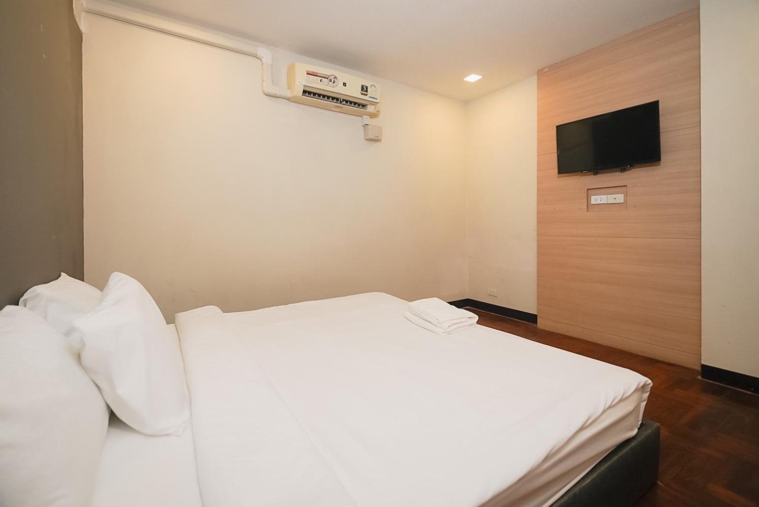 Z โกอินน์ สีลม - สถานีรถไฟฟ้าเซนต์หลุยส์ Go Inn Silom بانكوك المظهر الخارجي الصورة